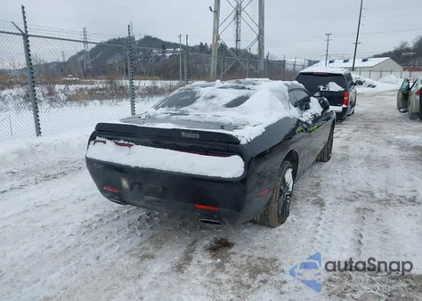 2019 Dodge Challenger Sxt Awd z USA, uszkodzony, nr VIN 2C3CDZGG9KH522220